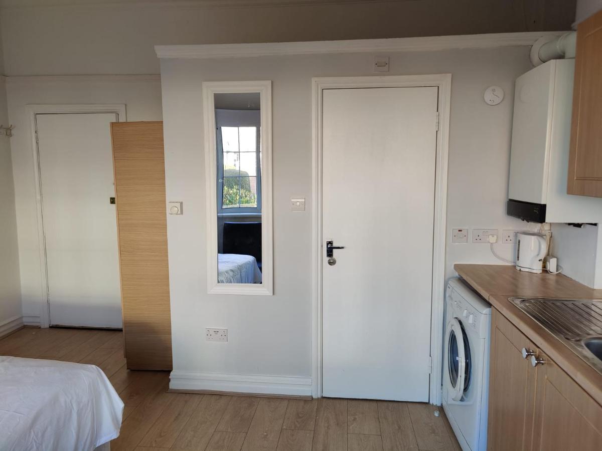 Studio On Golders Green Road Διαμέρισμα Λονδίνο Εξωτερικό φωτογραφία